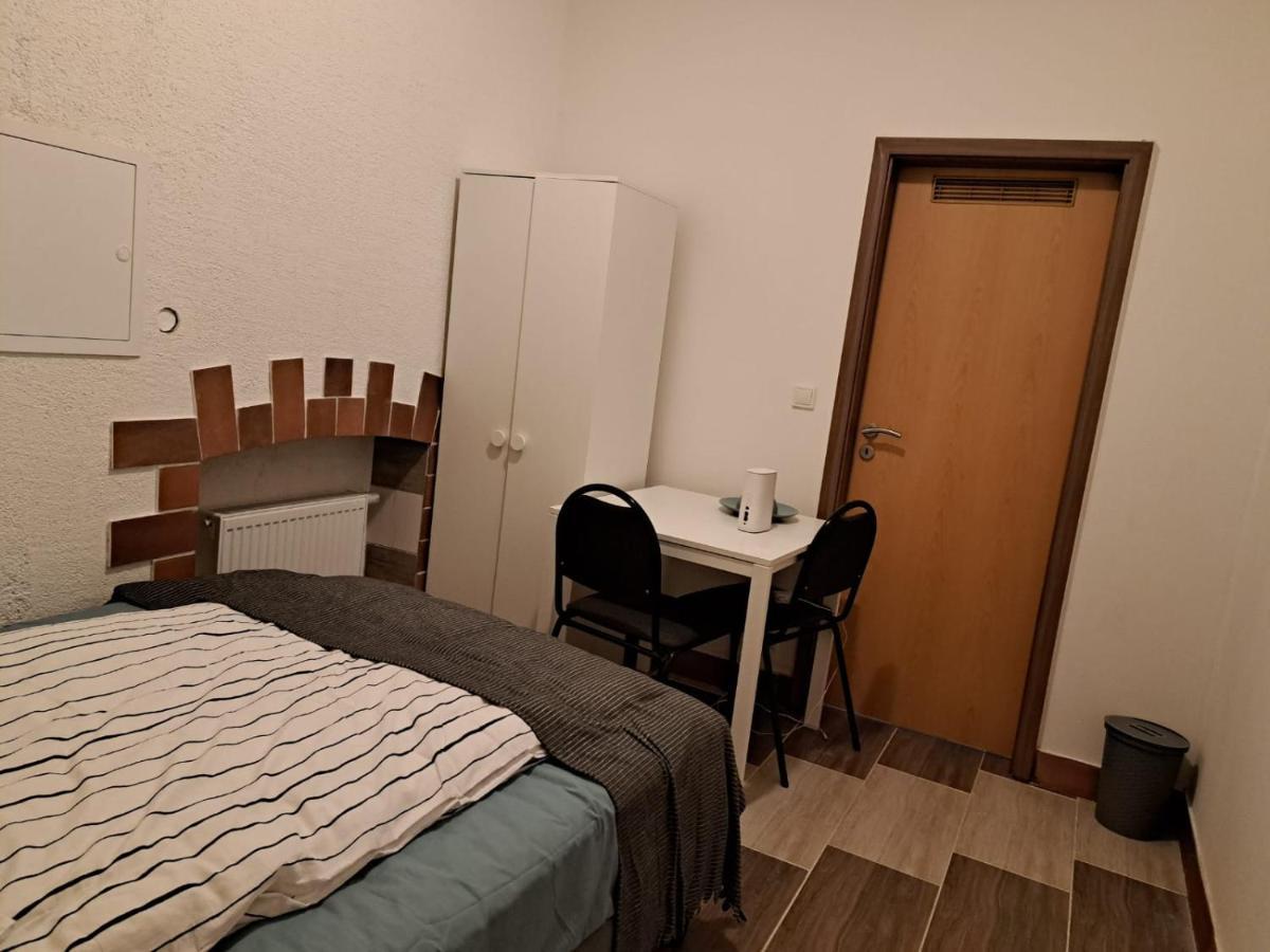 Simostay Halle  Eksteriør billede
